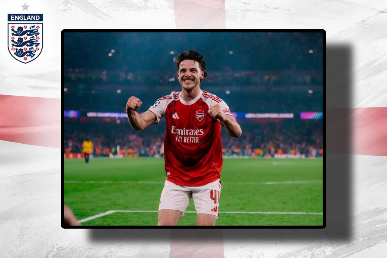 foto de declan rice com a camisa do arsenal