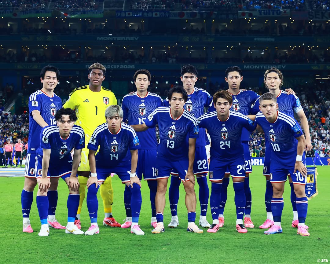 foto da seleção do japão em jogo da copa