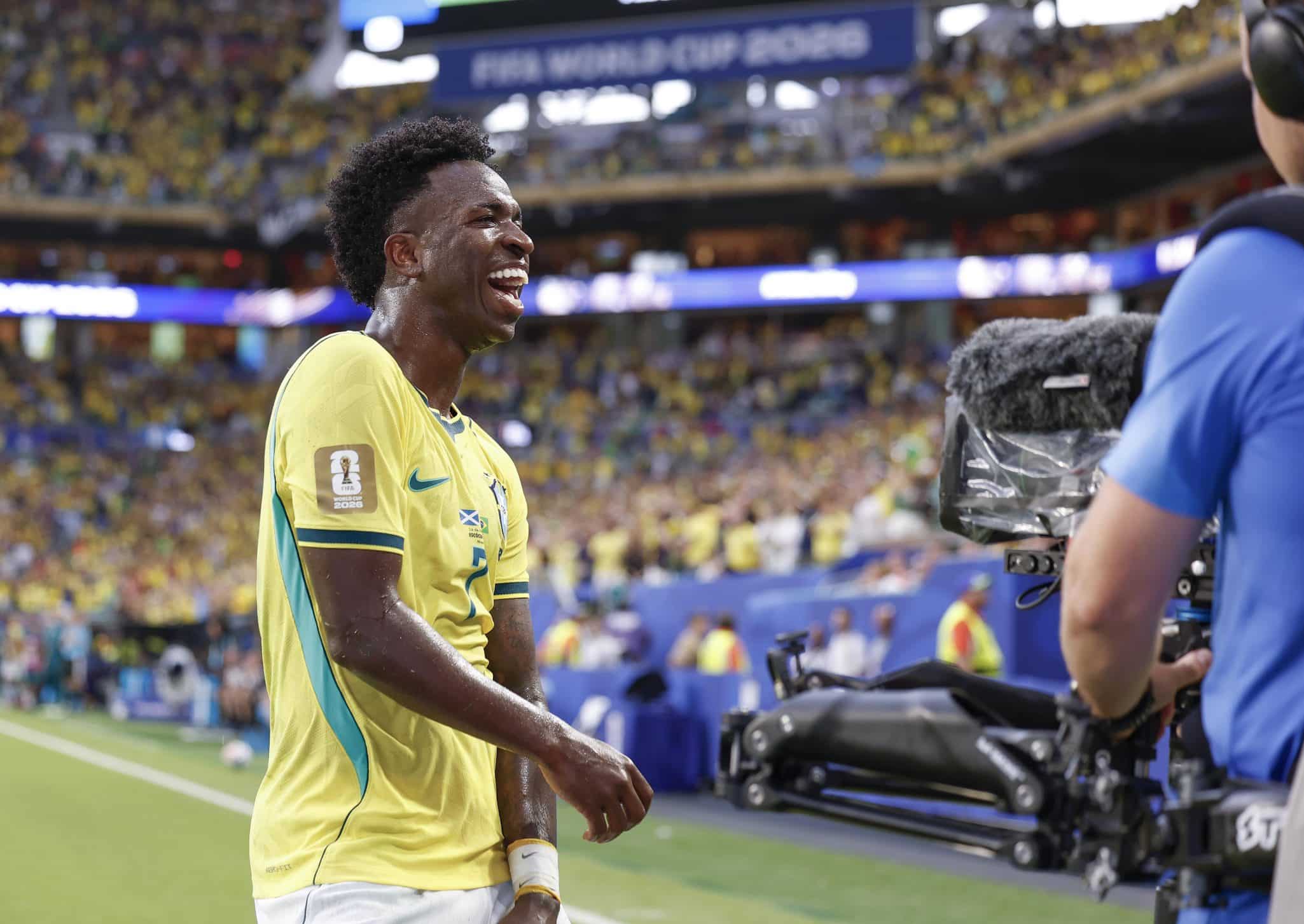 foto de vini jr pela seleção