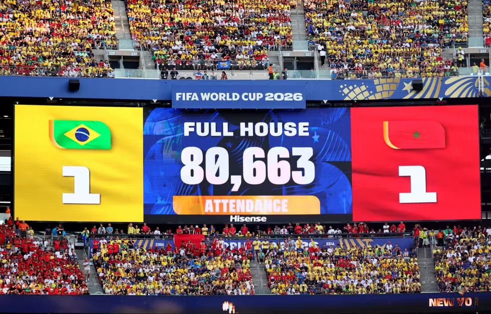 foto de estádio lotado na copa