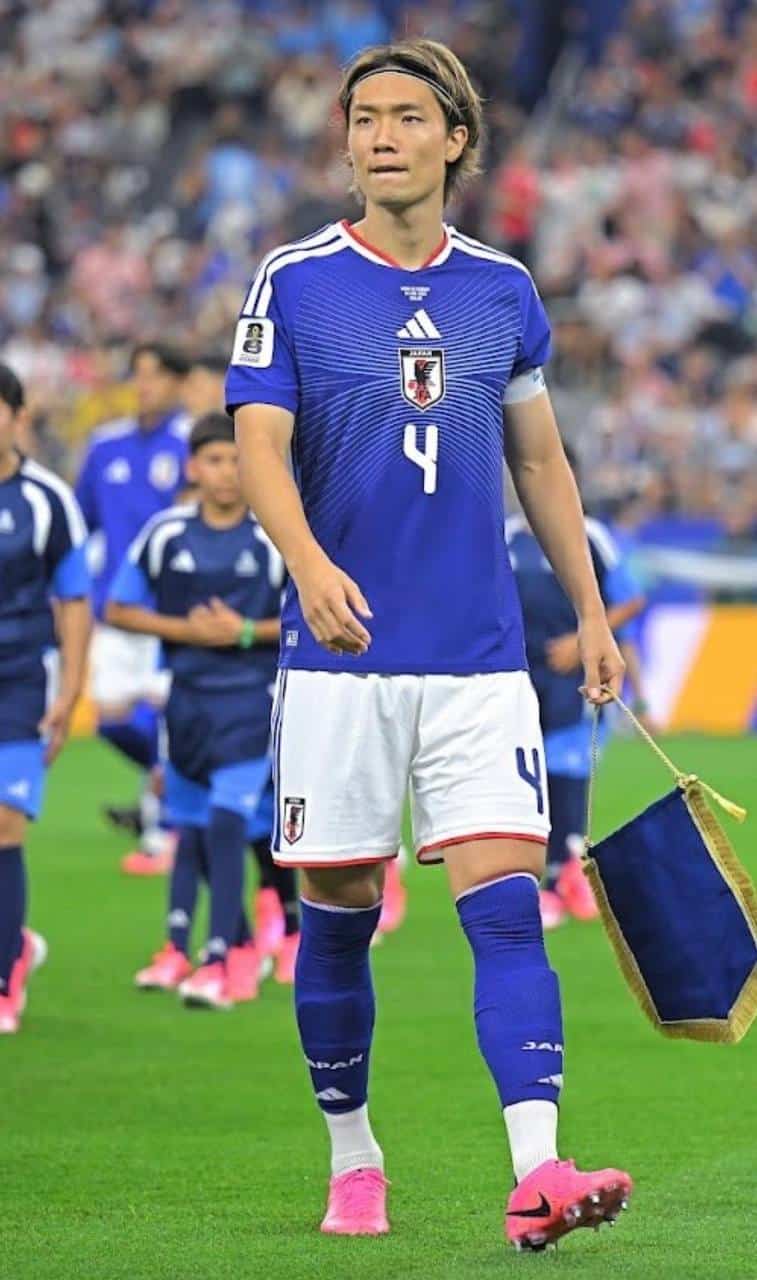 foto de ko itakura pela seleção do japão
