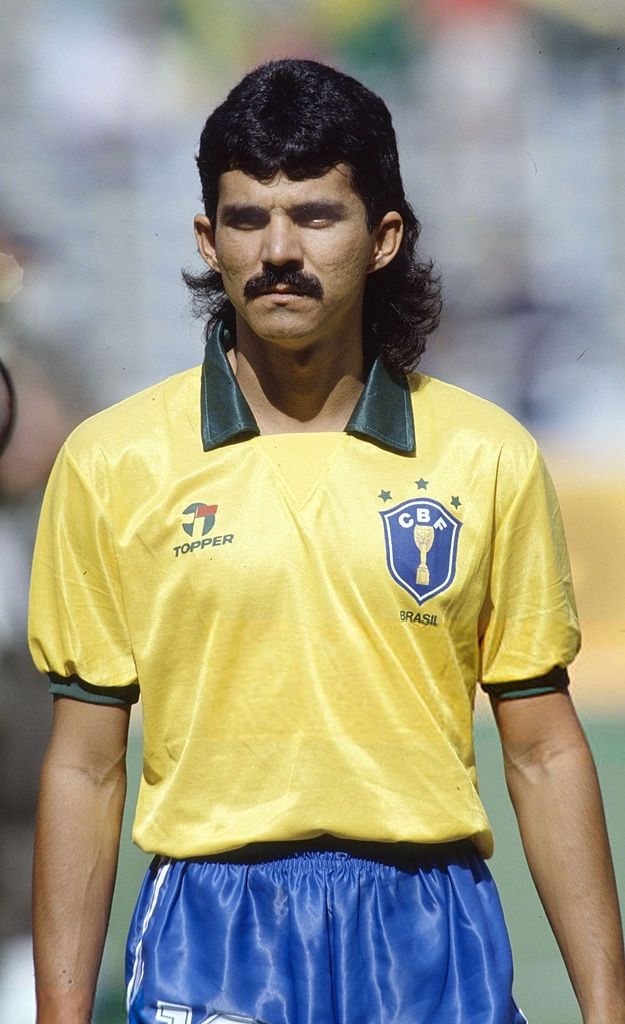 foto de ricardo rocha com a camisa do brasil