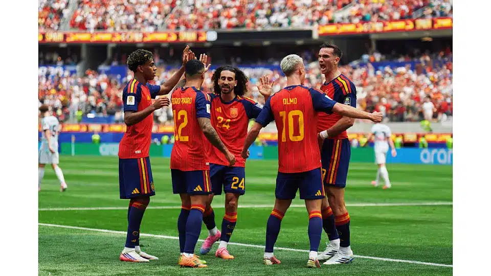 foto da seleçaõ espanhola junta