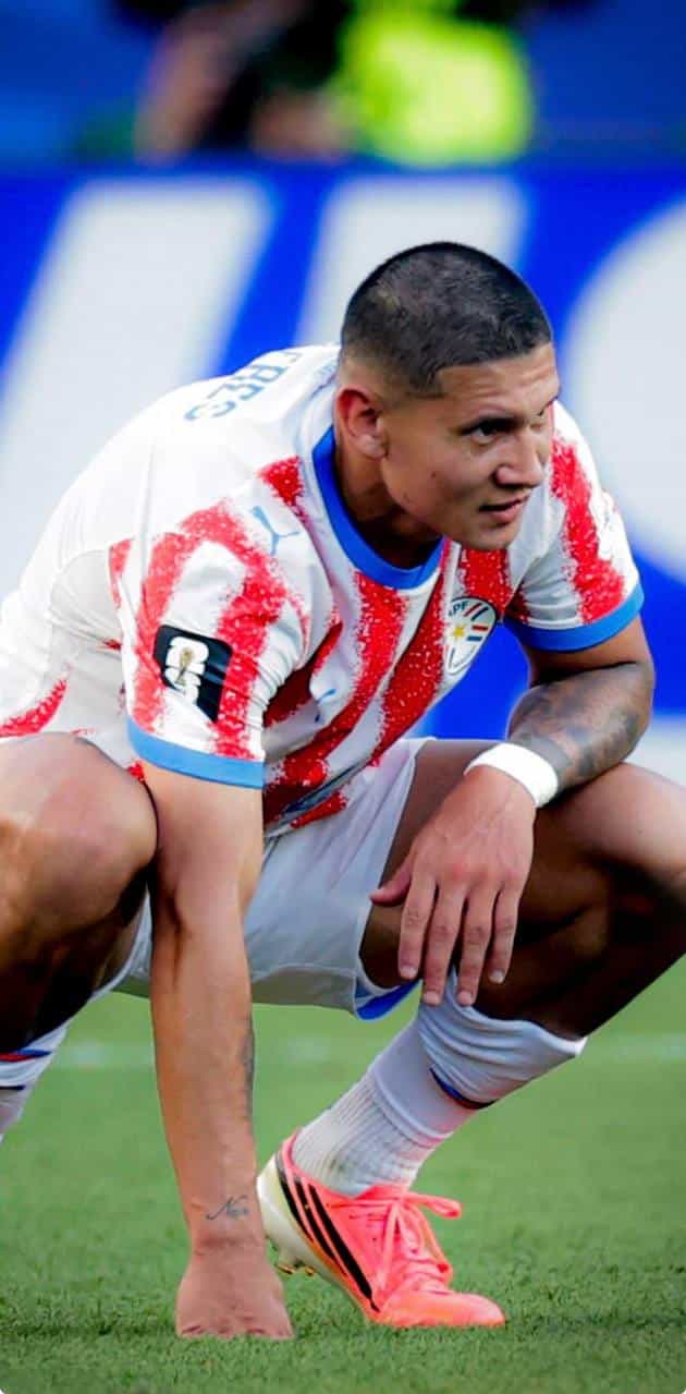 foto de juan caceres destaque do paraguai