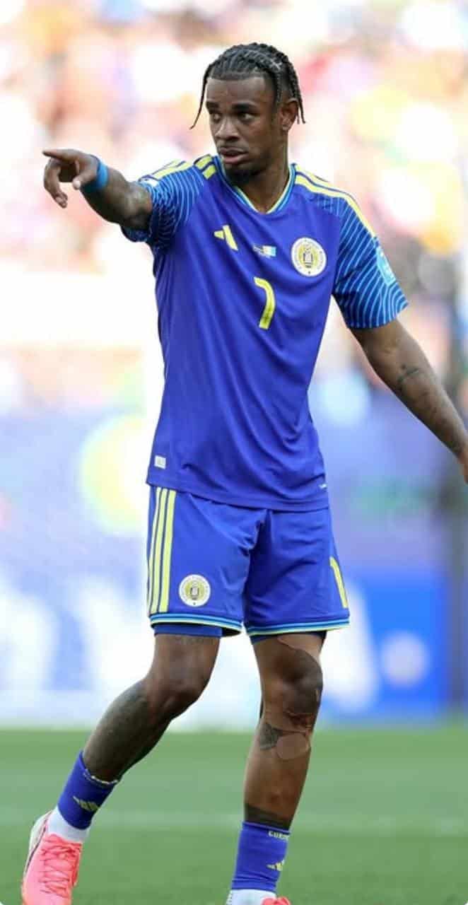foto de juninho bacuna pela copa do mundo