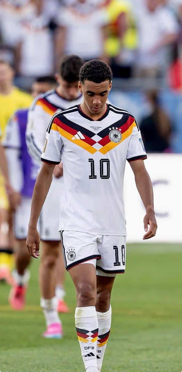 foto de musiala pela seleção alemã