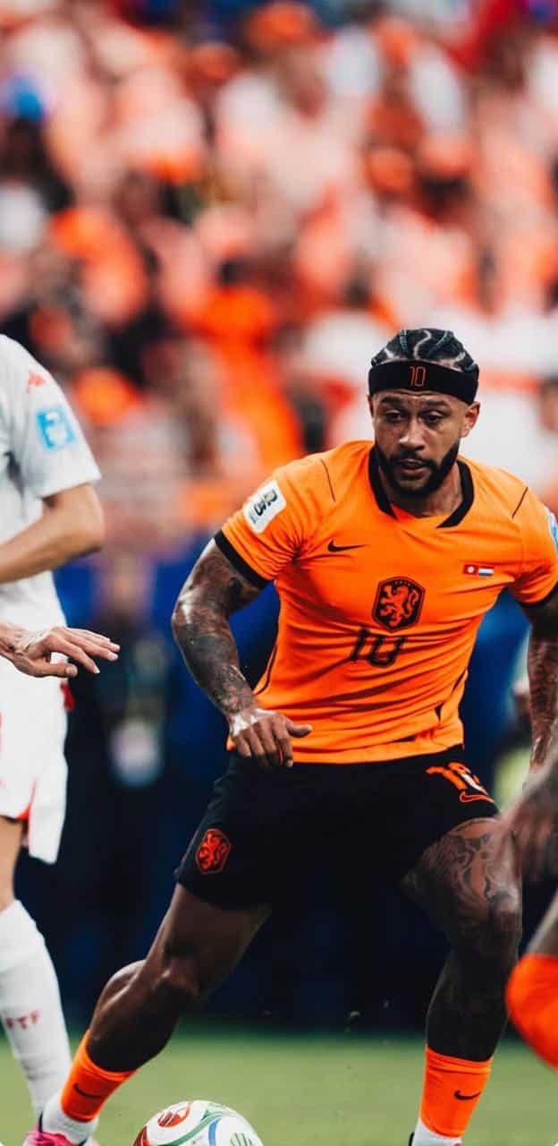 foto de memphis pela seleção holandesa