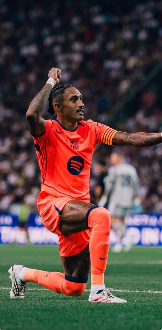 foto de raphinha pelo barcelona
