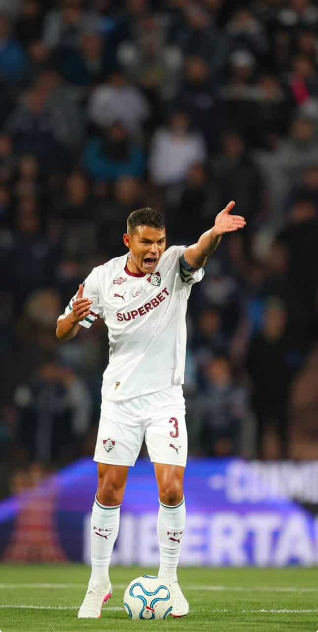 foto de thiago silva pelo fluminense