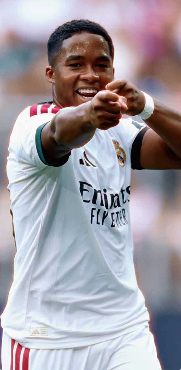foto de endrick pelo real