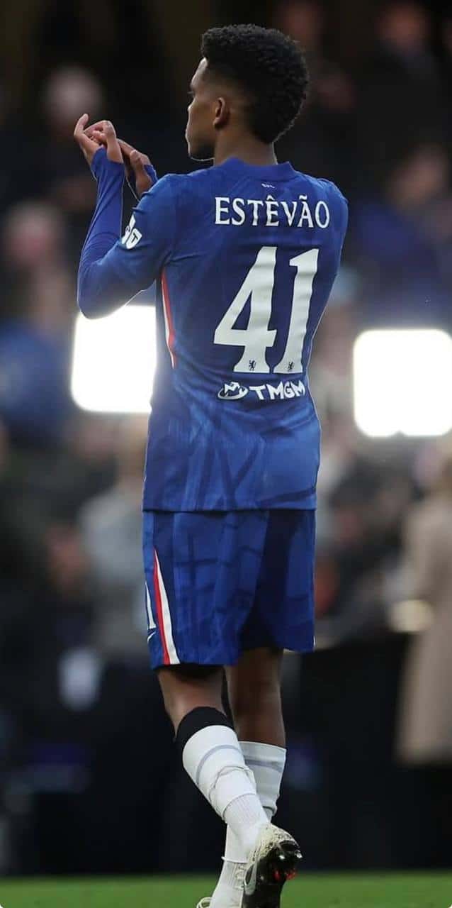 foto de estevao pelo chelsea